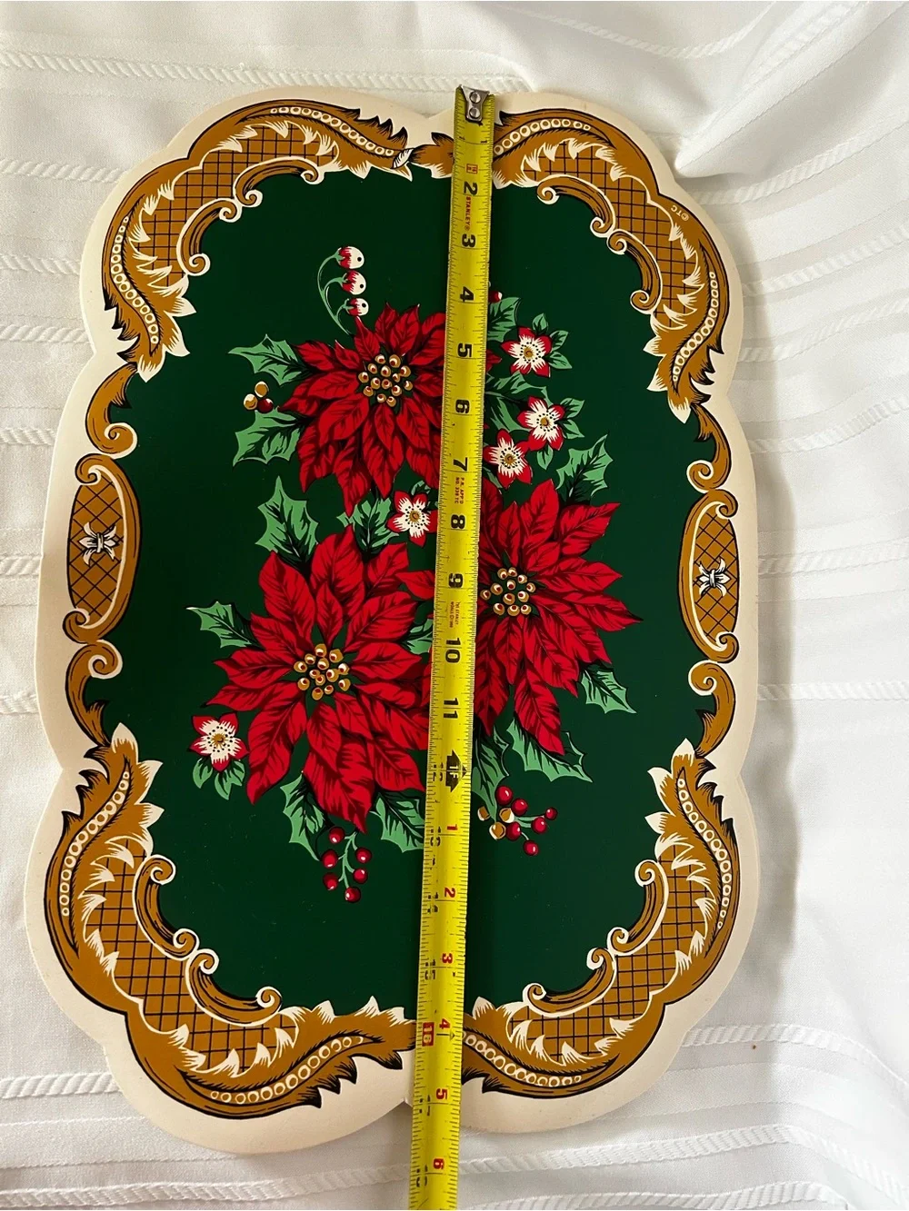 Vintage Set of 4 Christmas Pointsettia Vinyl Placemats Holiday Decor Table Gold